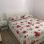 Leona * Rogoznica (Sibenik-Knin)