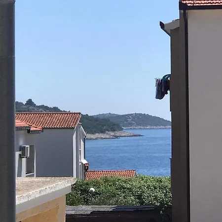 Leona Apartament