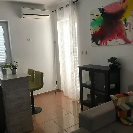 Apartament Leona