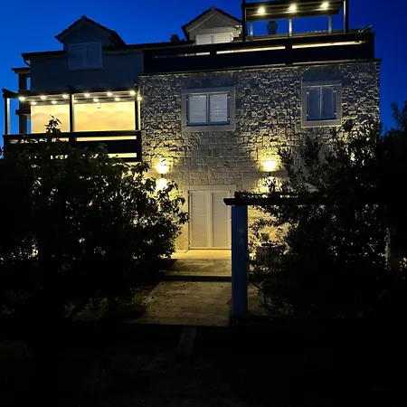 Apartment Leona