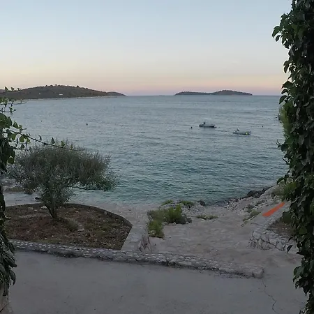Leona Rogoznica (Sibenik-Knin)