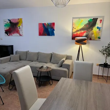 Apartament Leona *