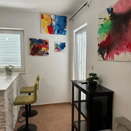 Apartament Leona