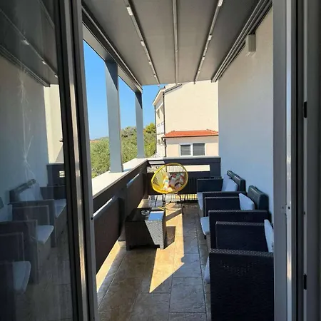 Apartment Leona