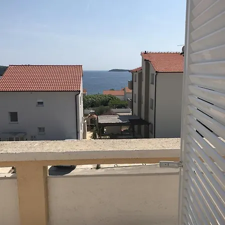 Leona * Rogoznica (Sibenik-Knin)