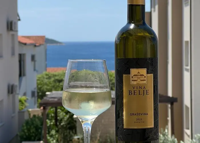 Leona Rogoznica (Sibenik-Knin)